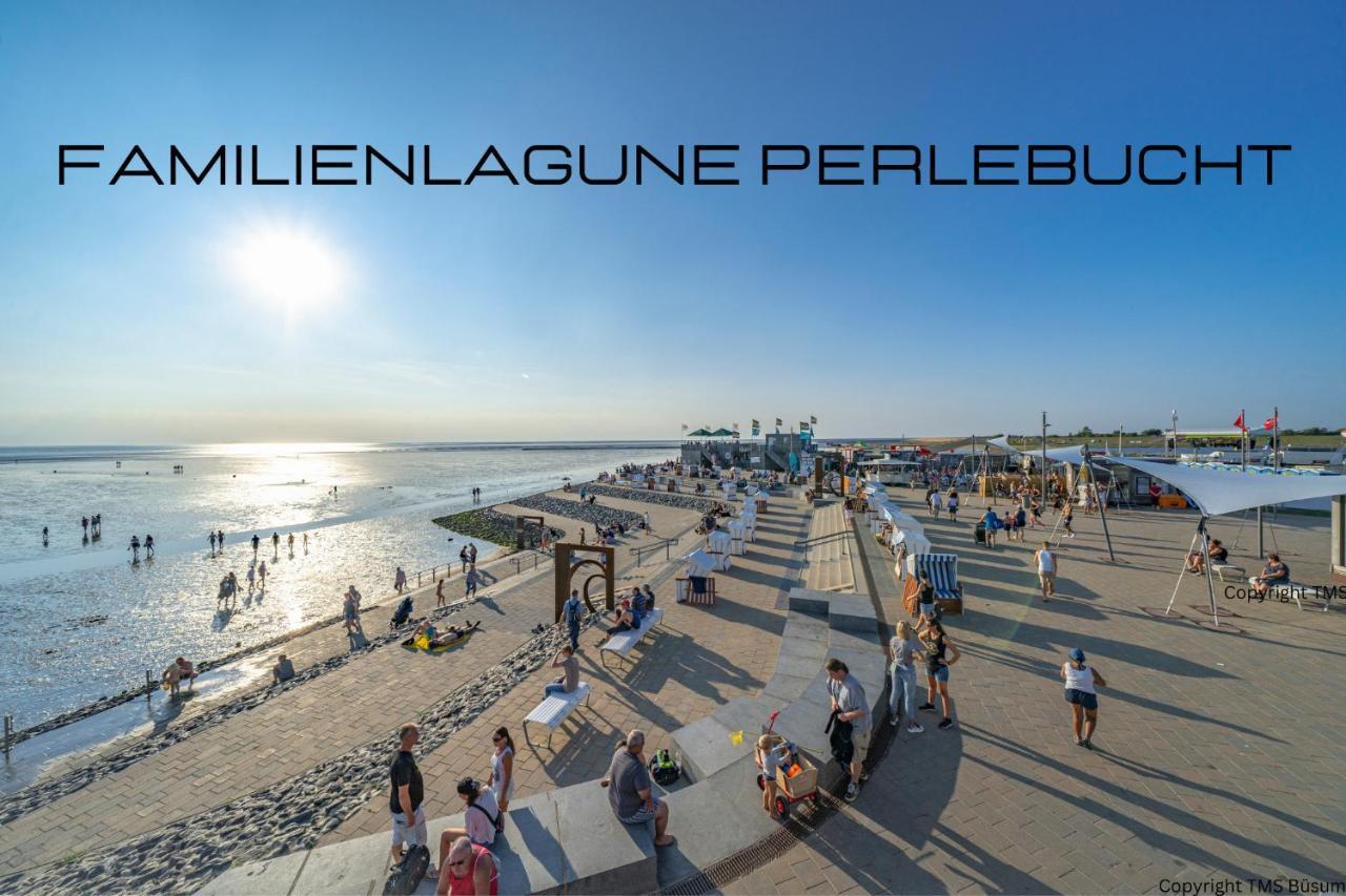 Grosszuegige Ferienwohnung Mit Terrasse Бюзум Экстерьер фото