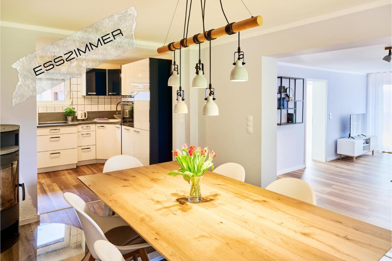 Grosszuegige Ferienwohnung Mit Terrasse Бюзум Экстерьер фото